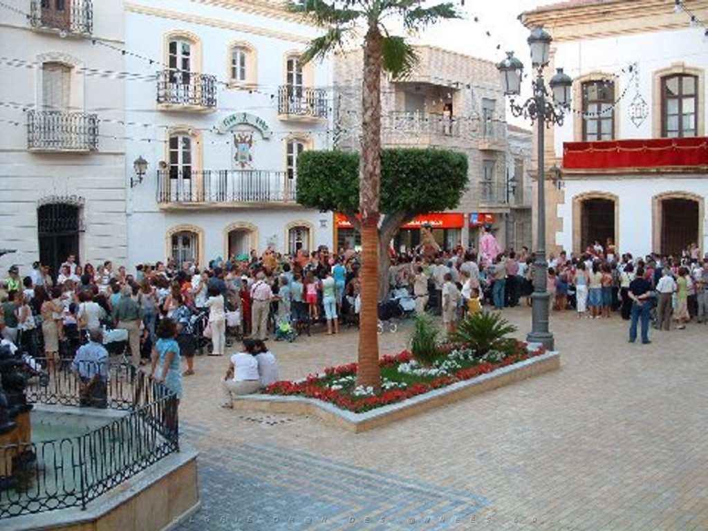 202 FETE EN ESPAGNE 2004.jpg
